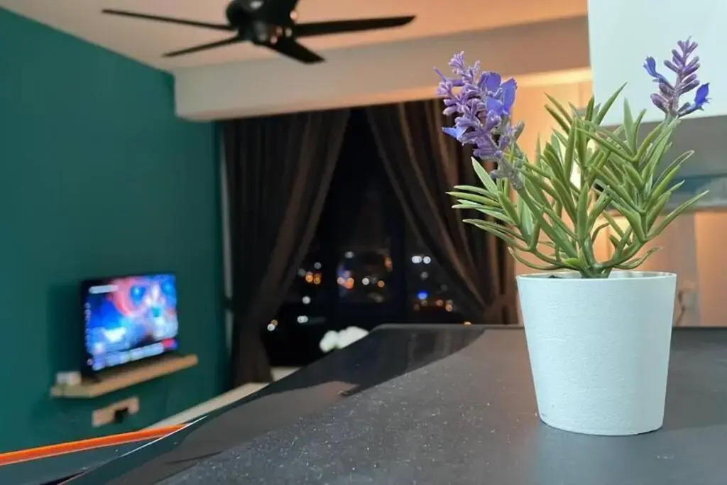KB22, Cyberjaya, Netflix, WiFi, FREE PARKING.