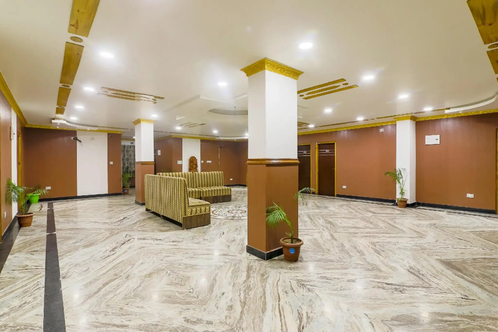 OYO 36201 Sangam Grand