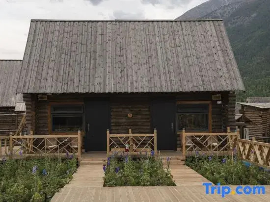 Zai Shan Jian Ye Homestay (Kanas Scenic Area)