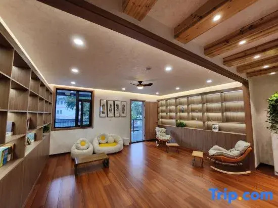 Xi'an Baishiyunju Homestay (Qinling Wildlife Park Branch)