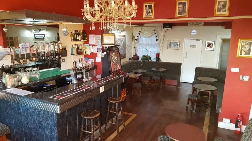 The Hollingdales Hotel