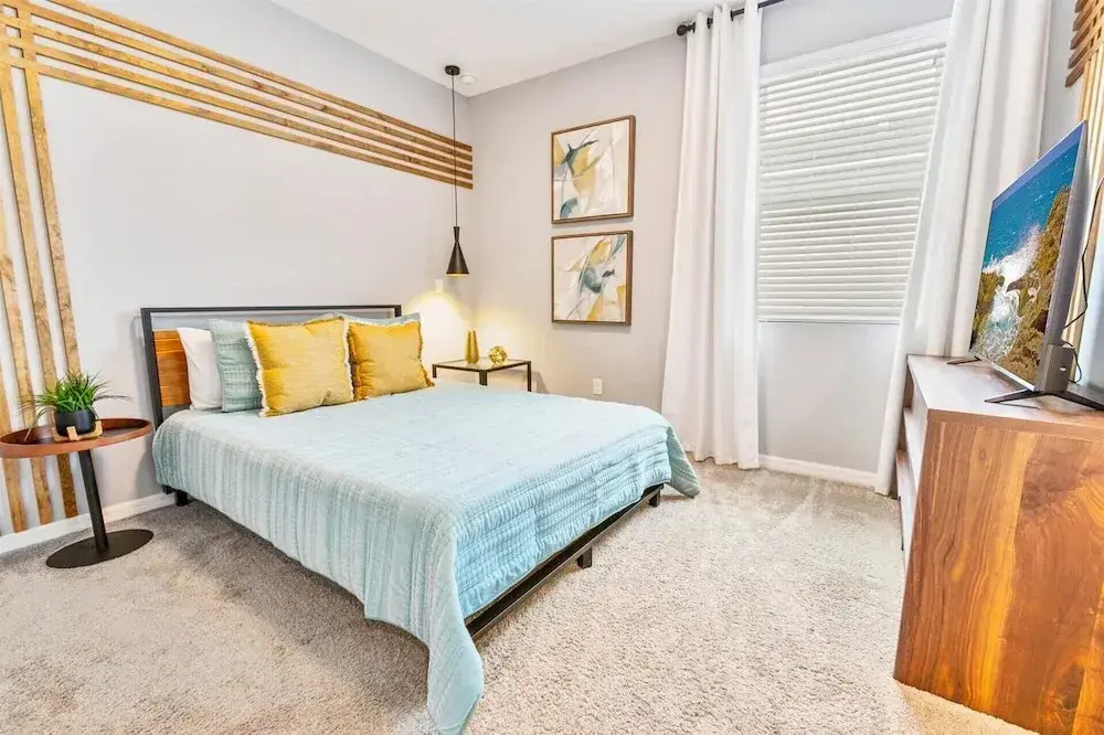 Spacious 6-bedroom Home With Private Pool & Spa in Solara Resort Just 7 Miles to Disney!