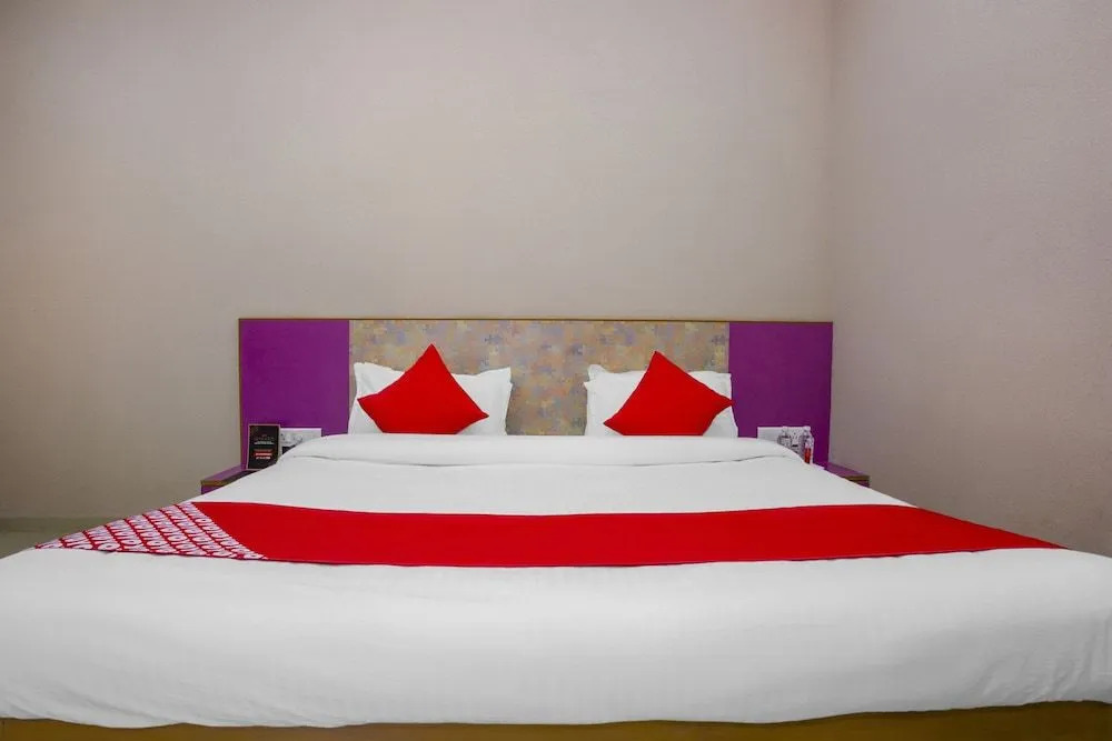 Oyo Flagship 24429 Oriental Rooms And Banquet