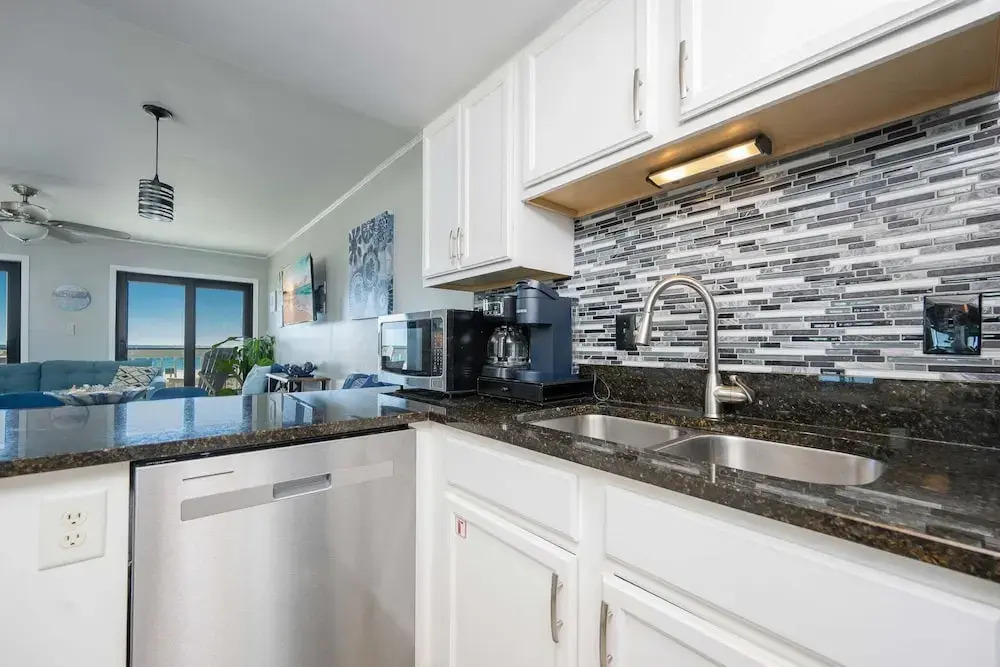 Regatta Condominiums 106B