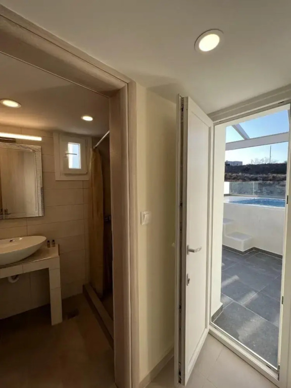 New Villa Sostis