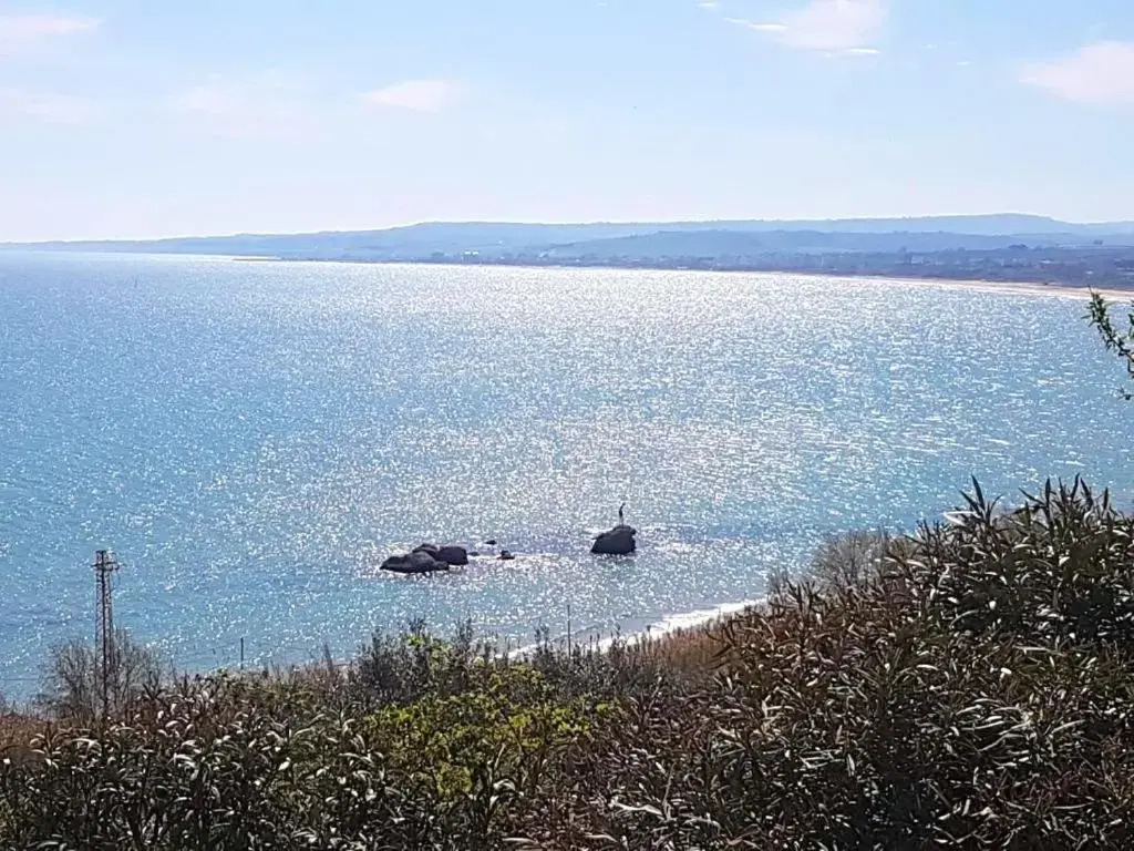 2 bedrooms house with sea view and furnished garden at Vasto 4 km away from the beach