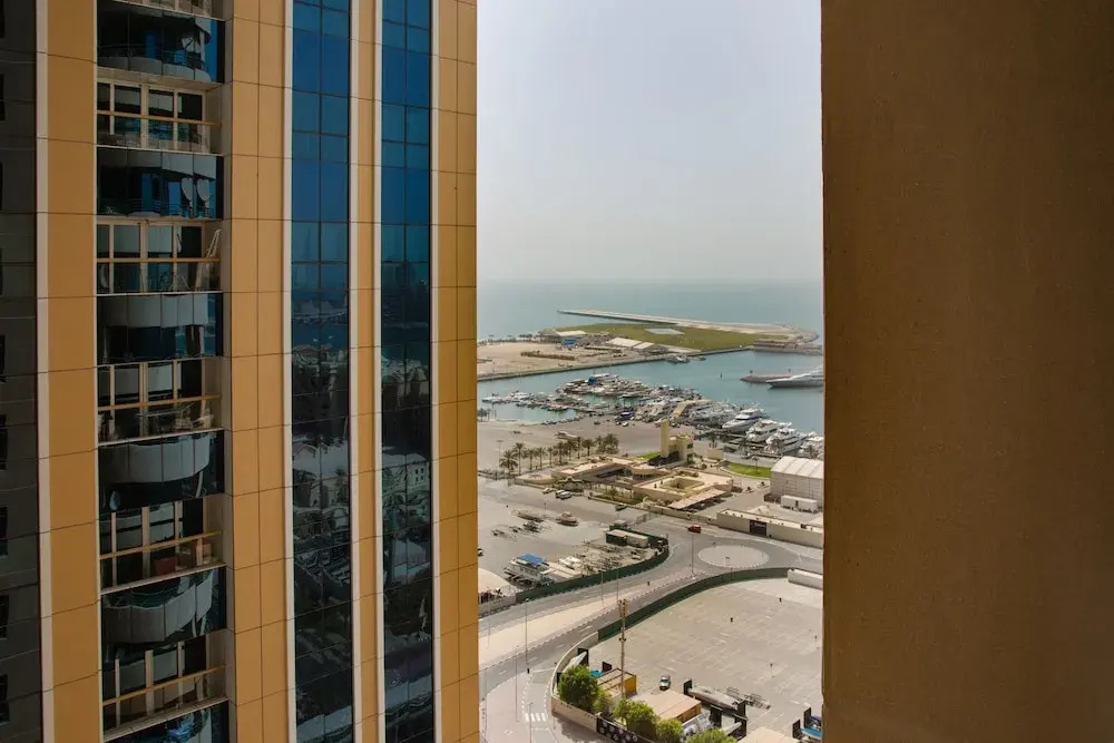 Marina Crown Tower Stays Hostel for Girls