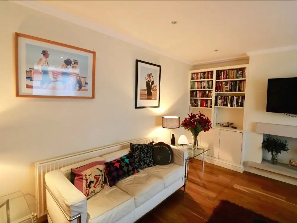 Elegant 2 Bedroom Flat Earl's Court