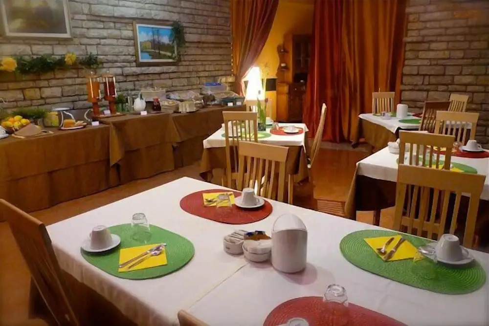Hotel Mirella e Ristorante Bar Don Bacco