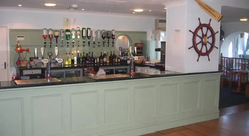 Carlton Hotel