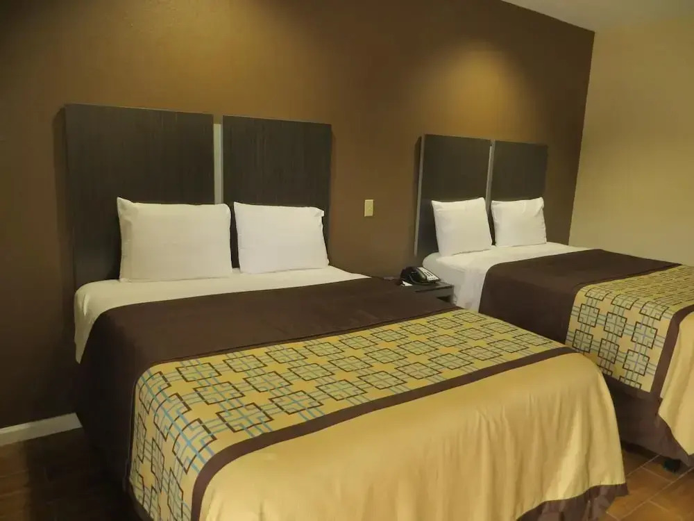 Scottish Inns and Suites Hwy 146 #A Baytown, TX