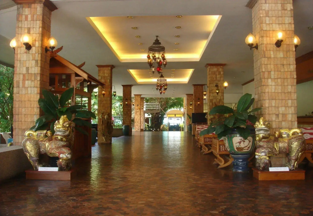 Sailom Hotel Hua Hin - SHA Extra Plus