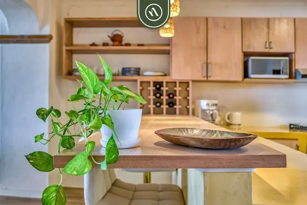 2BR Condo With Ocean View - Private Terrace