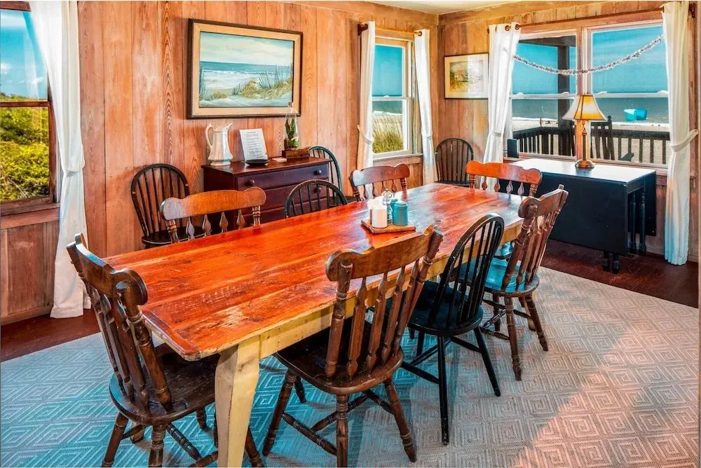 Hillcrest - 4 Br Home