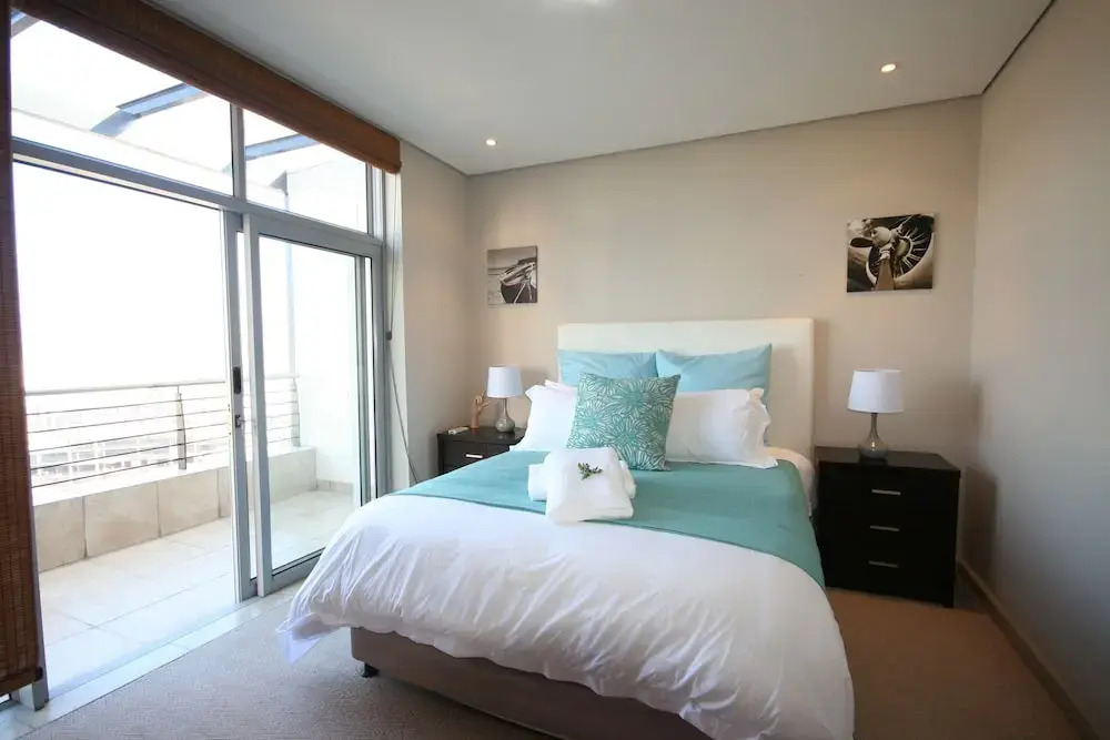Knightsbridge Luxury Suite in Century City by CTHA