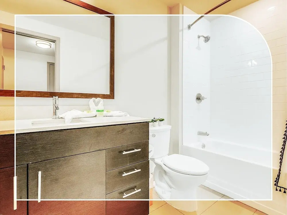 NUOVO - Center City Apartments