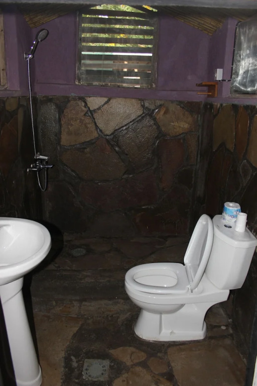 Red Rocks Rwanda - Bamboo Cottage