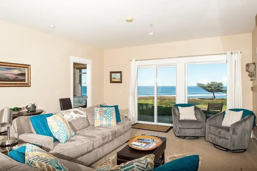 Shoreline Ridge #C303 - Penthouse Suite