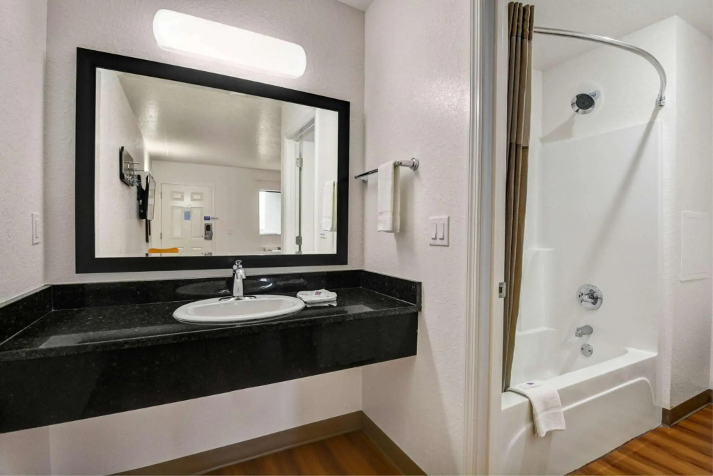 Motel 6-Moultrie, GA