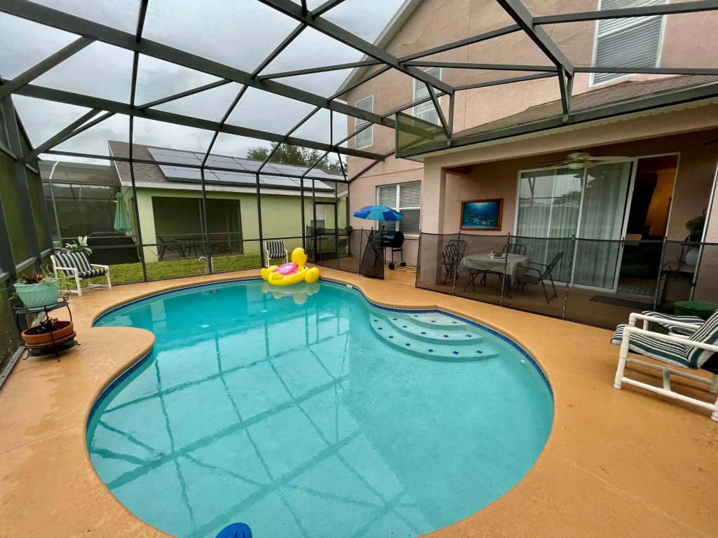 Grand Holiday 4BD Pool Home at Disney & Universal