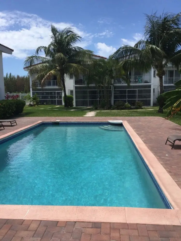 Charming 1-bed Apartment Near Port Lucaya