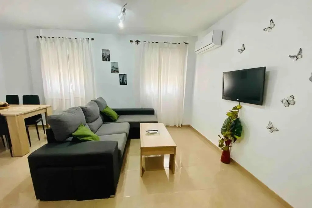 “SMILE NERJA” chic apartment with WIFI, 4 guests