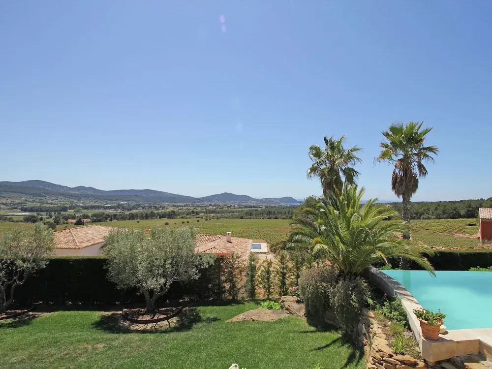 Deluxe Villa in La Cadière D'azur With Pool & Views