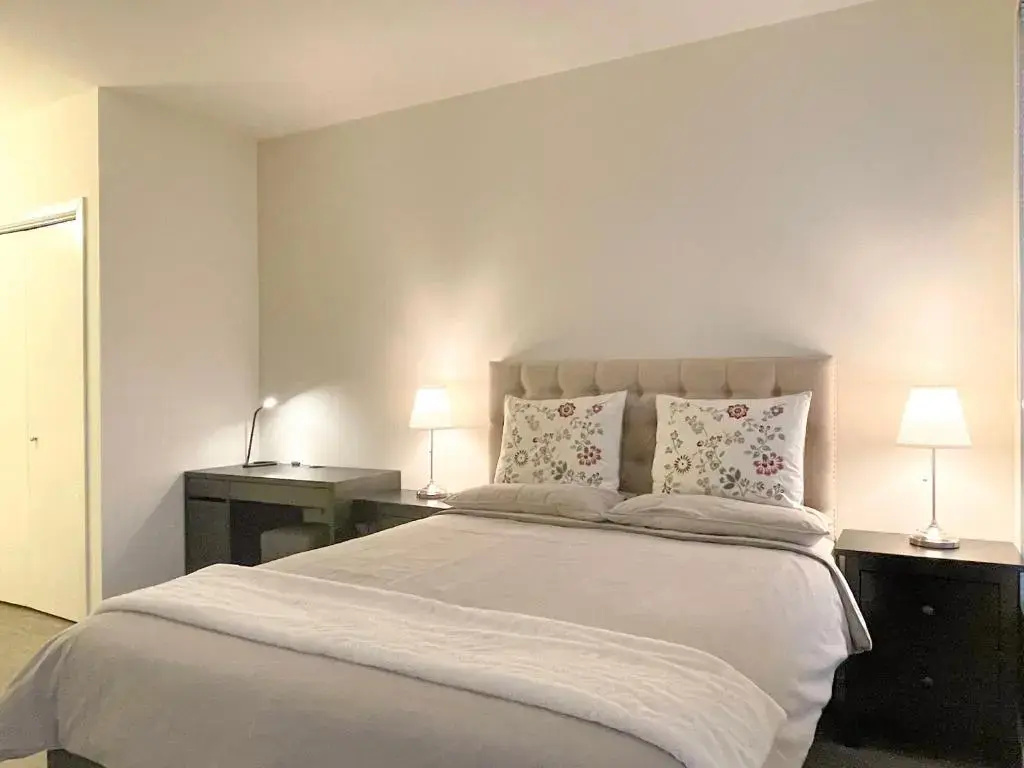 Perfect Apt w Parking in Arts District DTLA B4