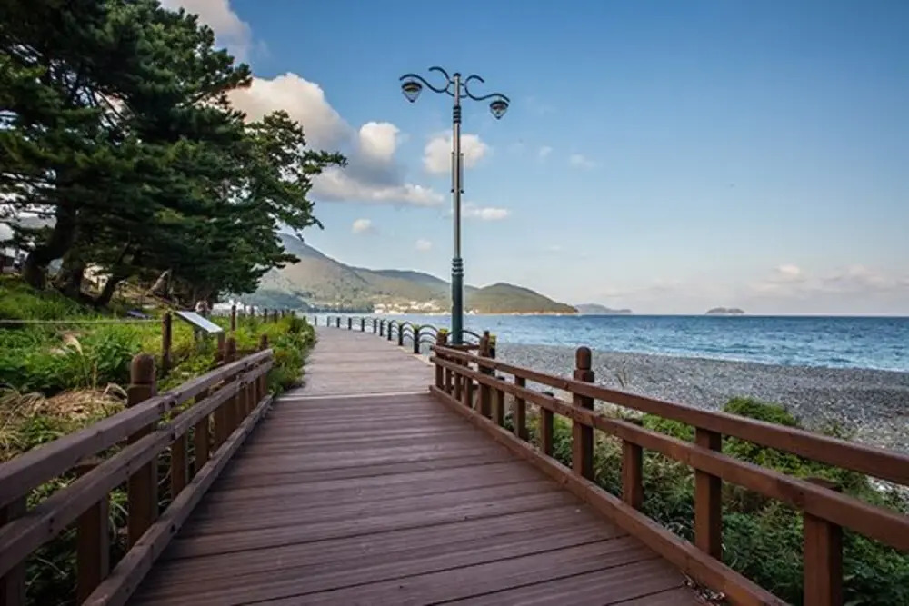 Geoje Lilac Pension