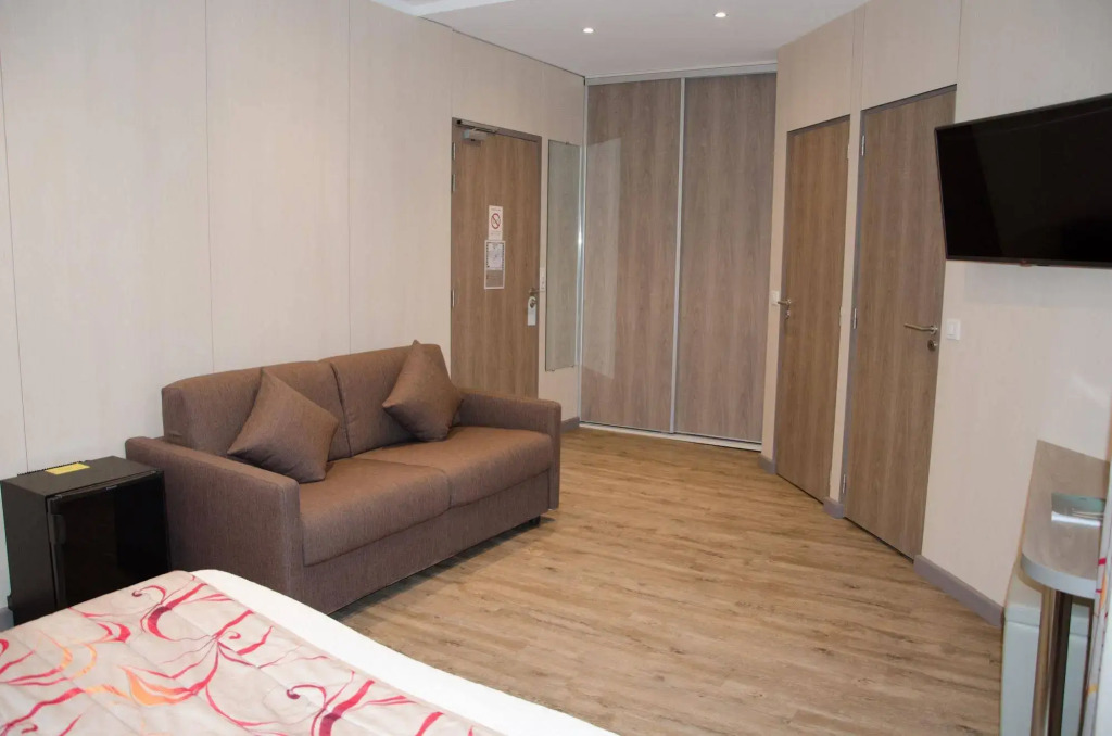 Brit Hotel Confort Le Revest Sainte-Maxime
