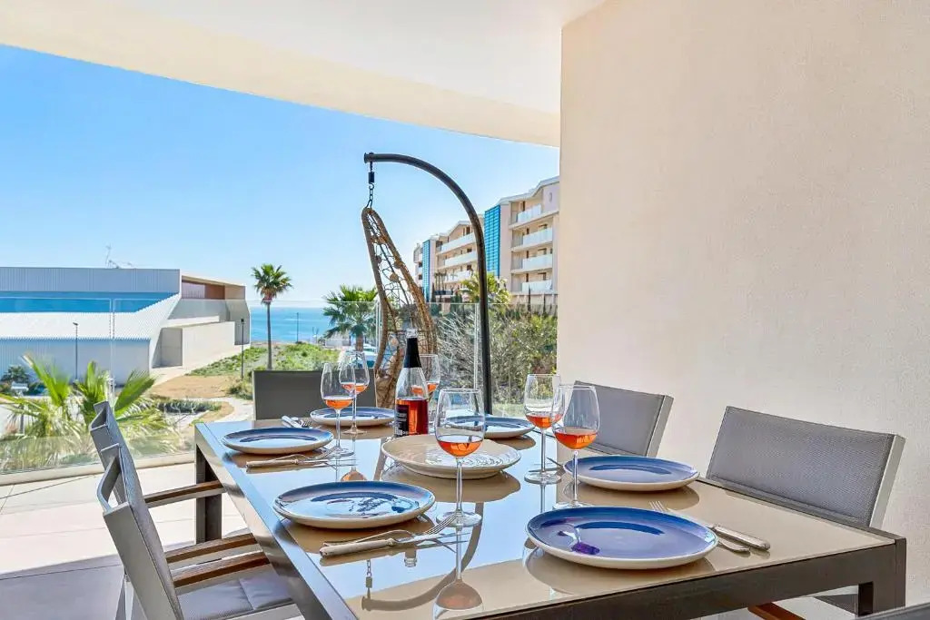Lovely 3 bedroom apartment next to higueron area.