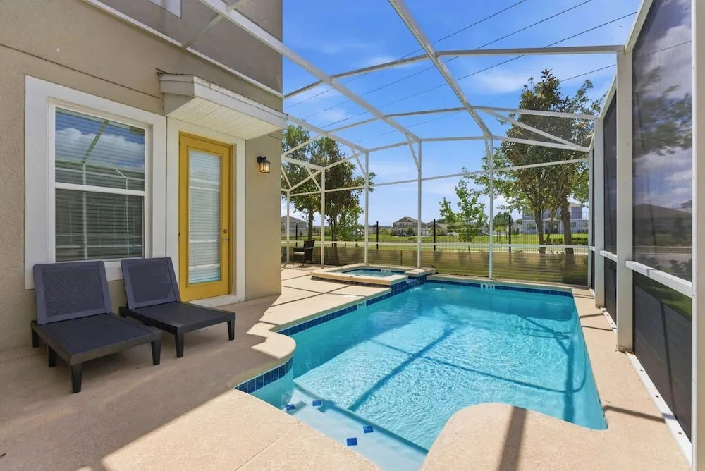 5BR Family Home Pool Theme Beds Space Location
