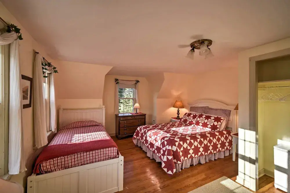 Family-Friendly Fish Creek Cape House w/ Deck