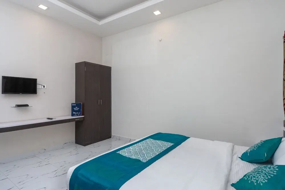 OYO 22300 Sri Ramachandra guest house