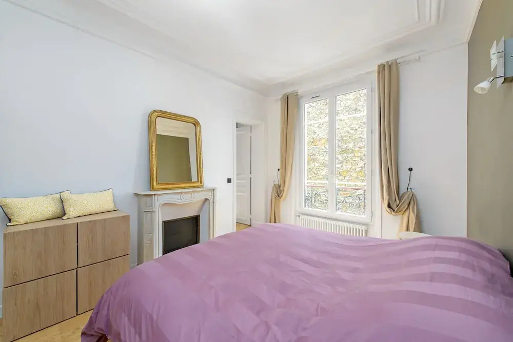 Dream apartment on the Elysee fields