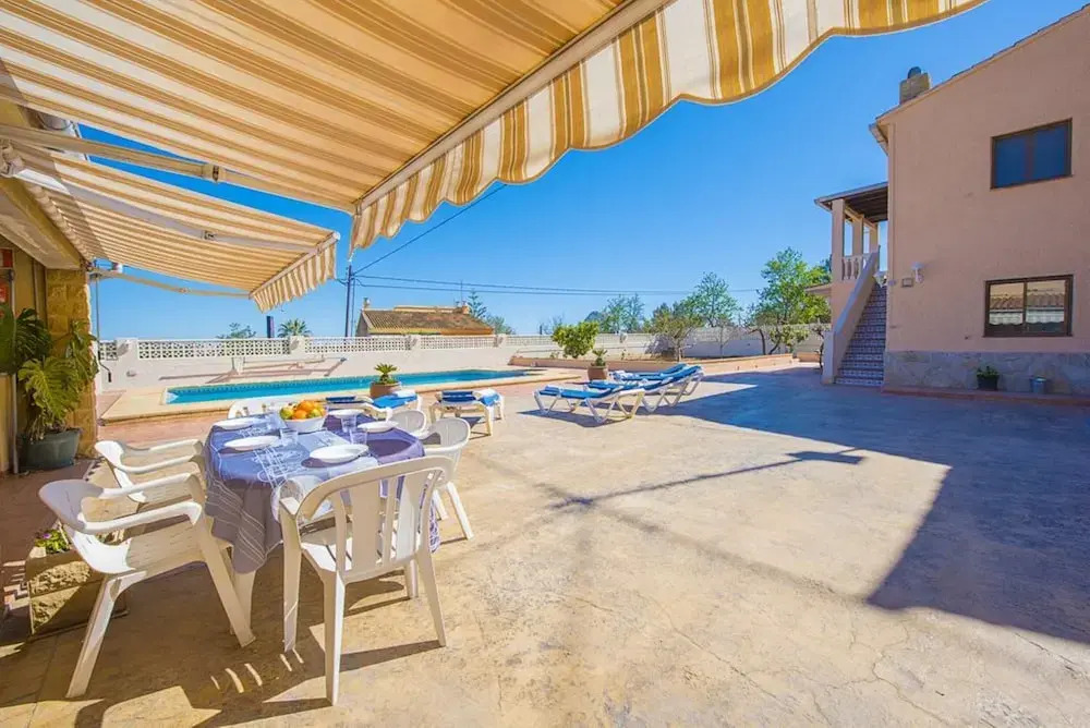 Villa - 4 Bedrooms with Pool and WiFi - 106405