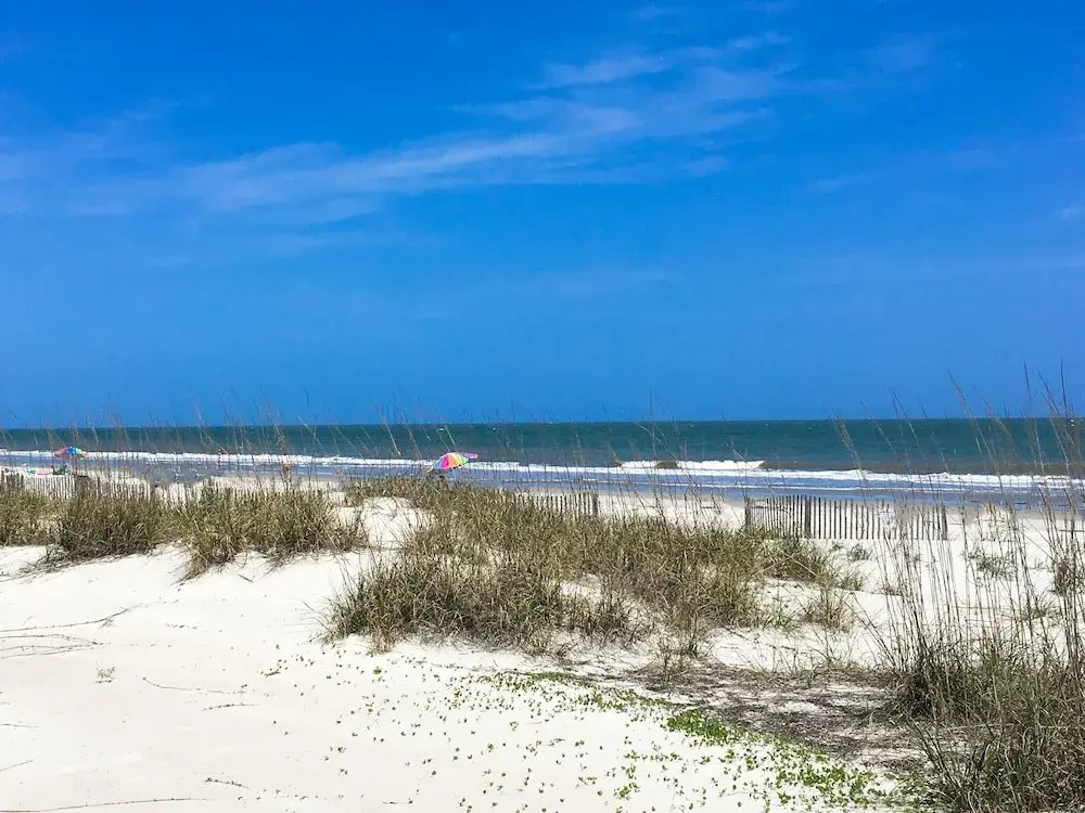 New Listing! Updated Condo - 25 Yards To Beach Condo