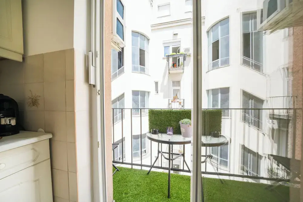 Pozsonyi Suite – 3Br Family Stay | Ac + Balcony