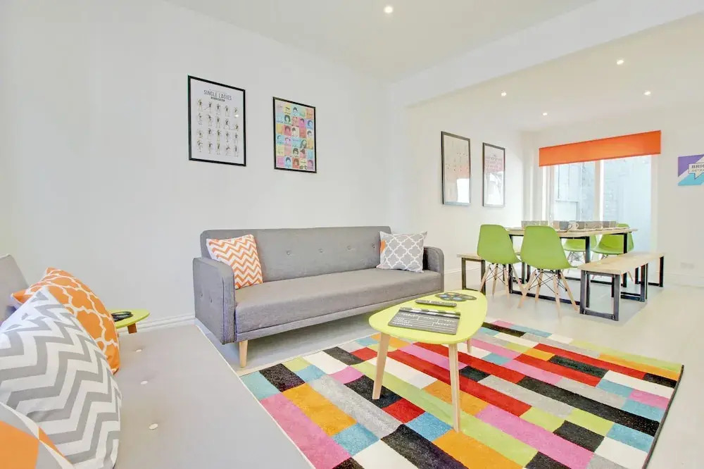 Brighton Getaways - Brighton's BIG House
