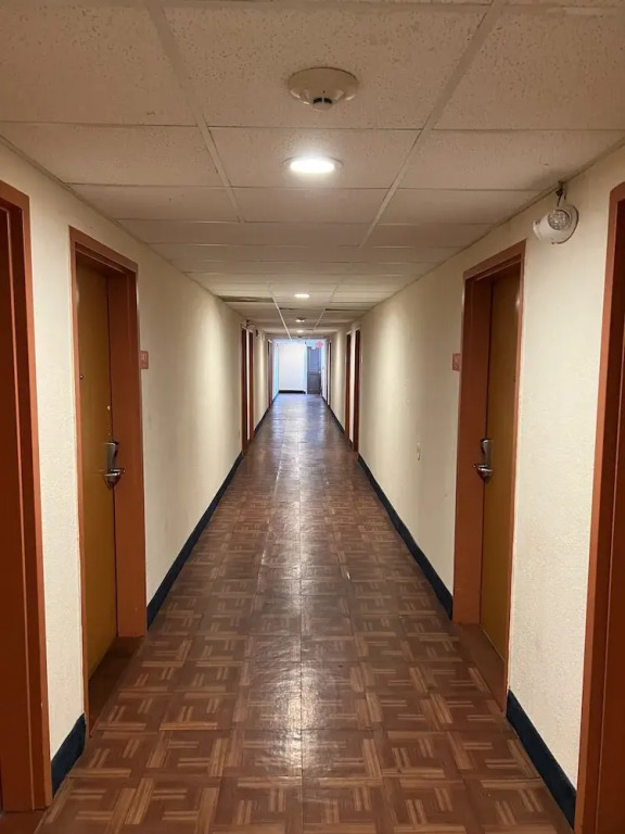 Metro Inn & Suites
