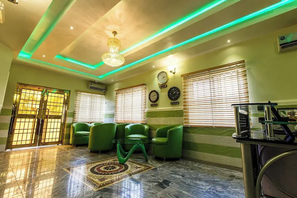 Lorenzo's Place