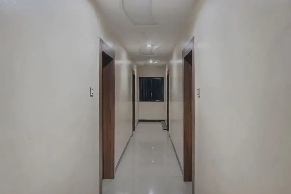 OYO 24674 Hotel Rajshree