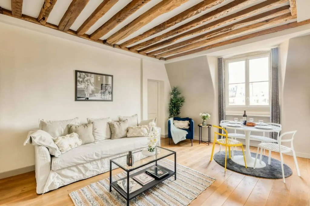 B 357  - VUE IMPRENABLE - Palais Royal