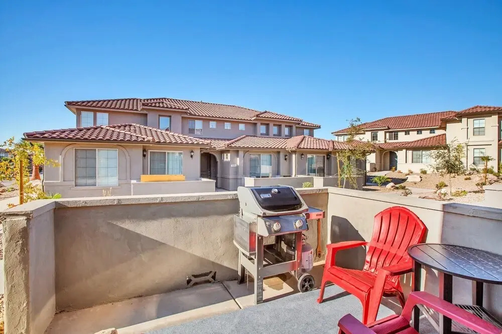 Gateway 3 Bedroom Townhouse by Redawning