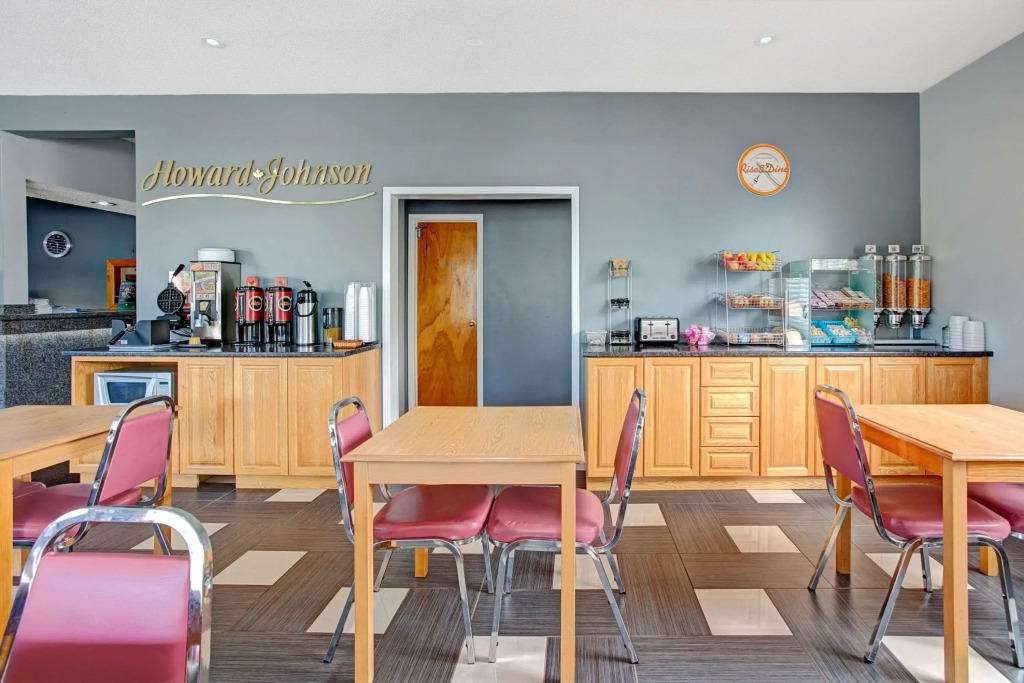 Howard Johnson by Wyndham Gananoque