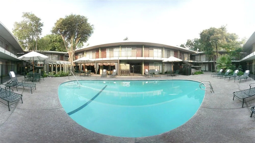 Clarion Mansion Inn