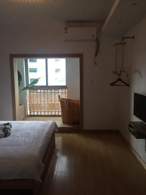 Jing Pu Plant Theme Hostel