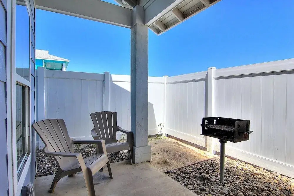 Nautilus Cottage 5 by RedAwning