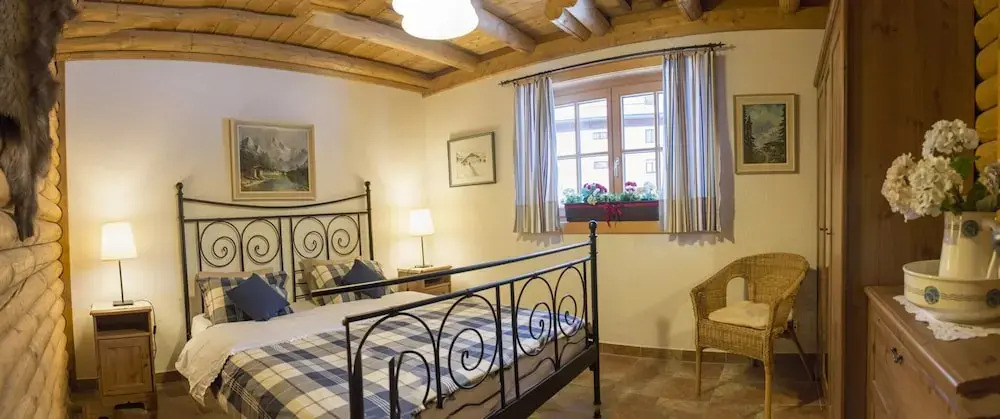 Cabin in Seefeld Near Ski Slopes & Mountains