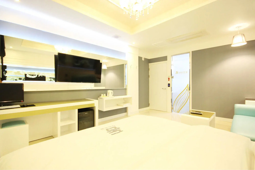 Dom Hotel
